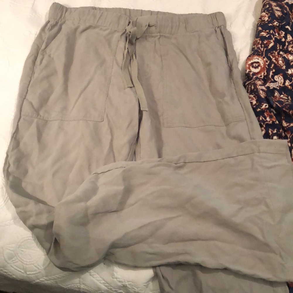 Cloth and stone pants